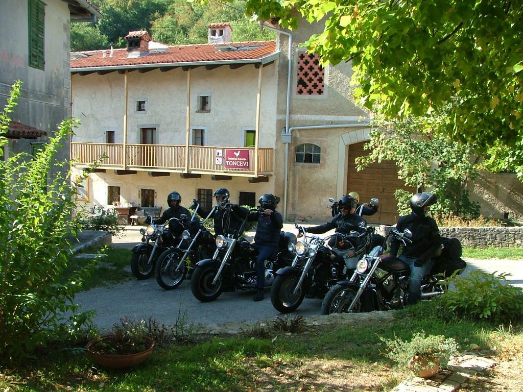 Toncevi Eco Estate Hotel Branik Luaran gambar